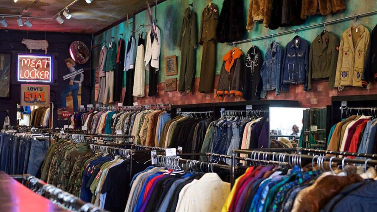 Vintage Clothing Shop
