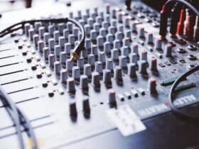 How to Create Radio-Ready Beats with the Right Plugins and Samples